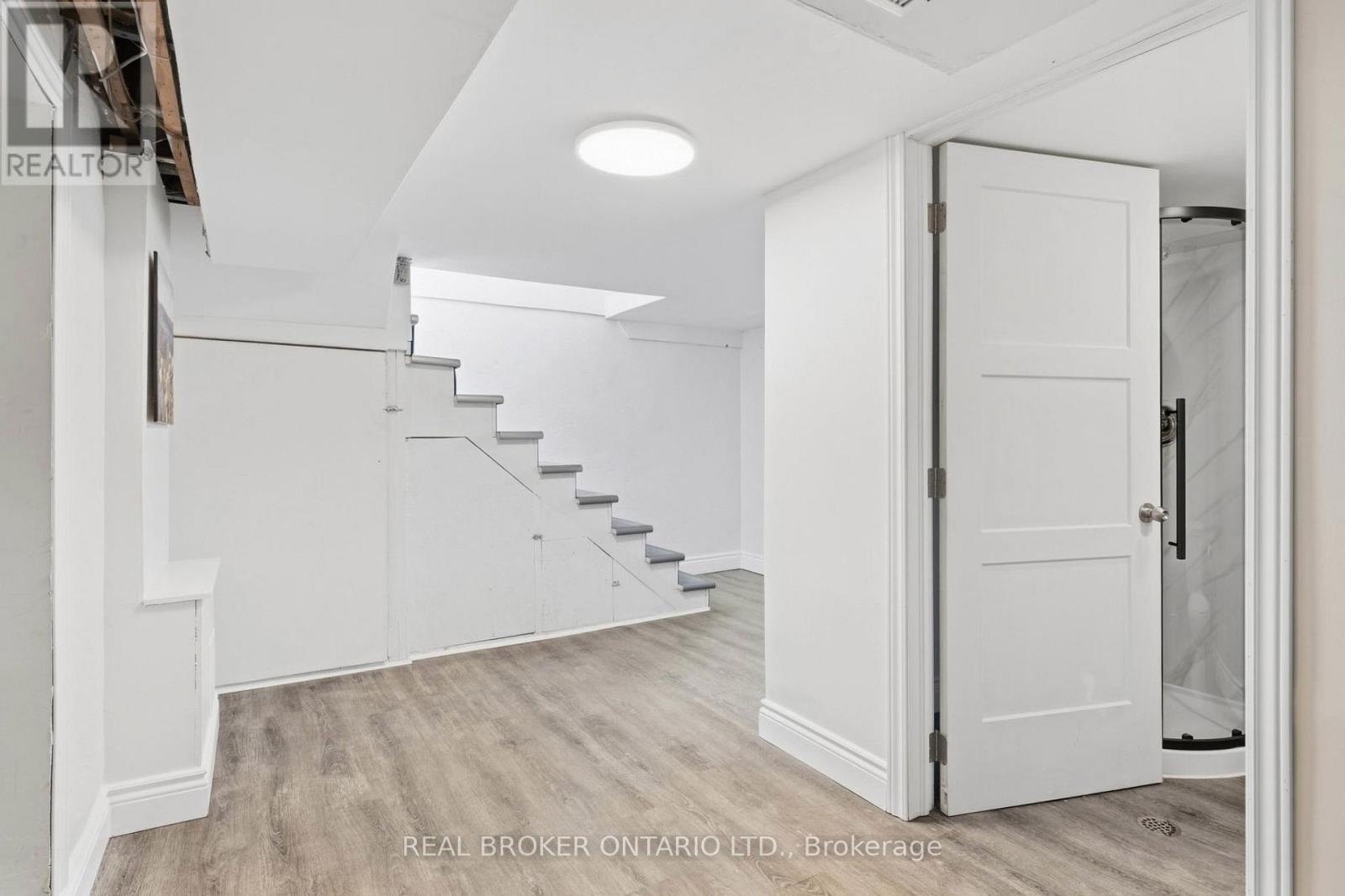 363 Lawrence Avenue, Kitchener, ON