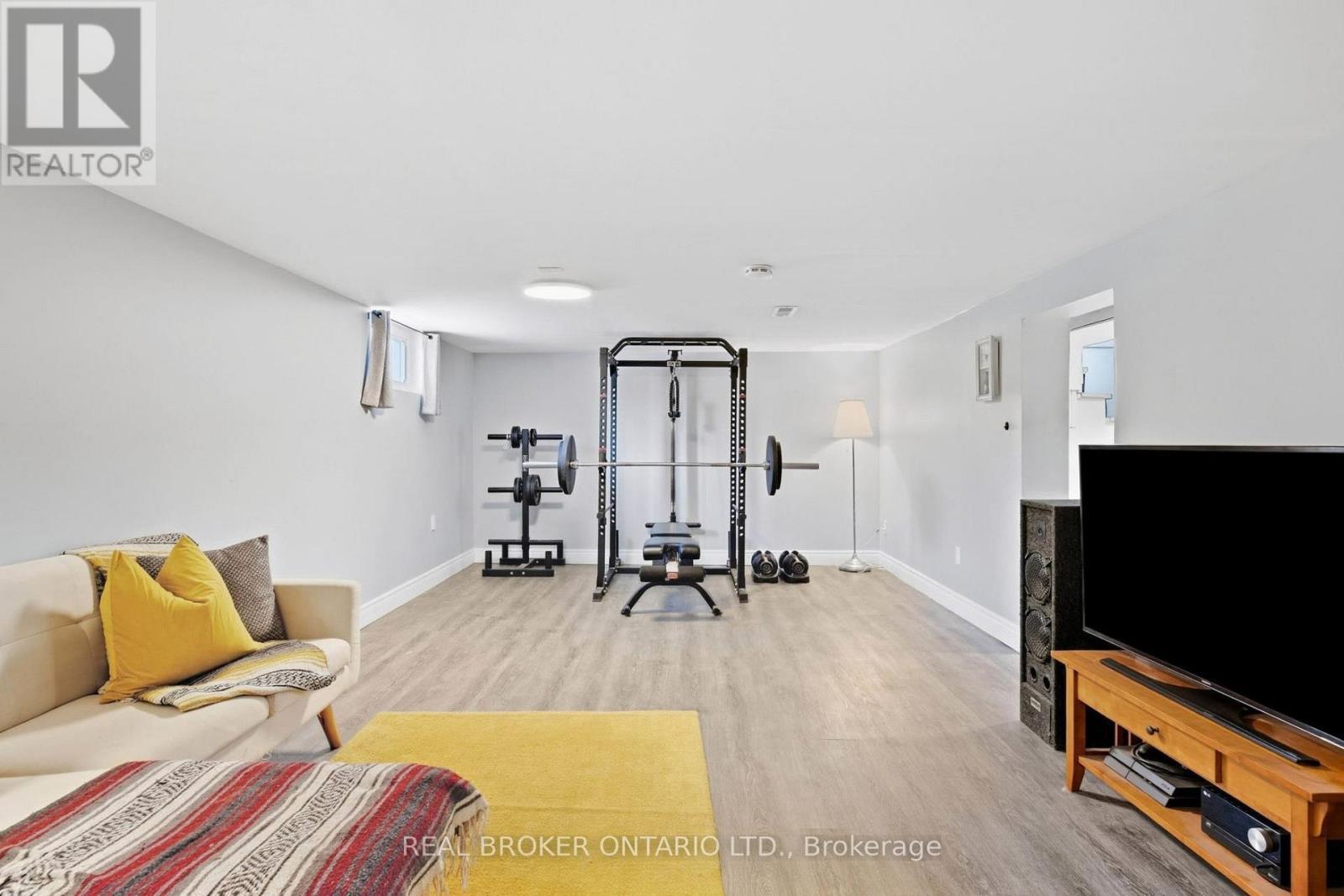 363 Lawrence Avenue, Kitchener, ON
