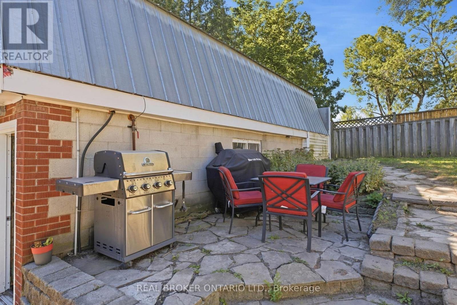363 Lawrence Avenue, Kitchener, ON
