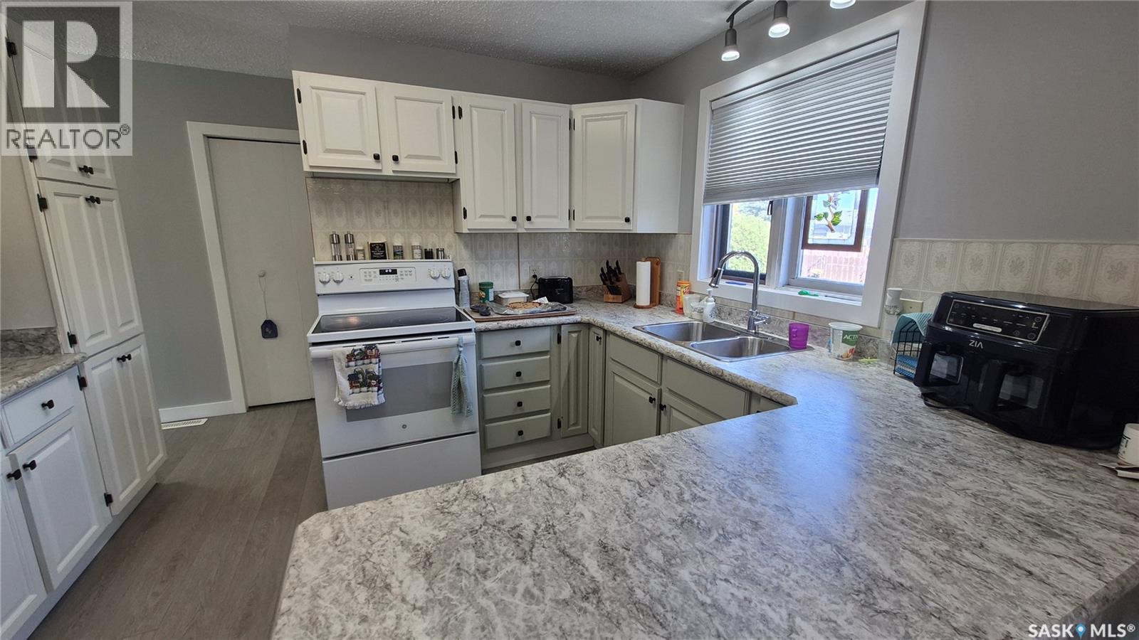 409 Herman Crescent, Davidson, SK