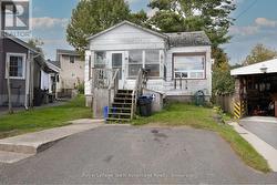 9 ELIZABETH COURT Parry Sound, ON P2A 1P3
