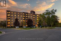 609 - 358 QUEEN MARY ROAD Kingston (West Of Sir John A. Blvd), ON K7M 7E8