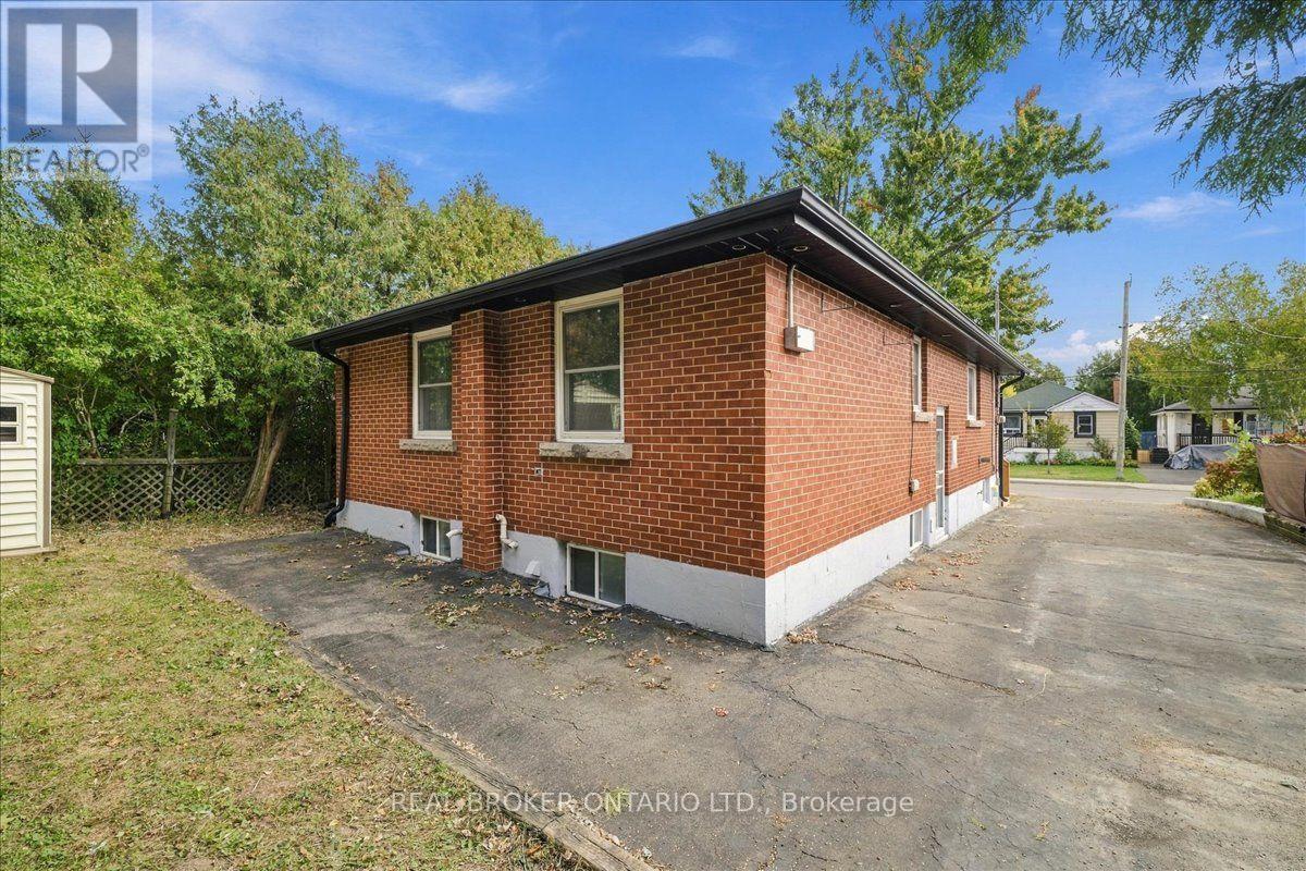480 Rosseau Road, Hamilton, ON