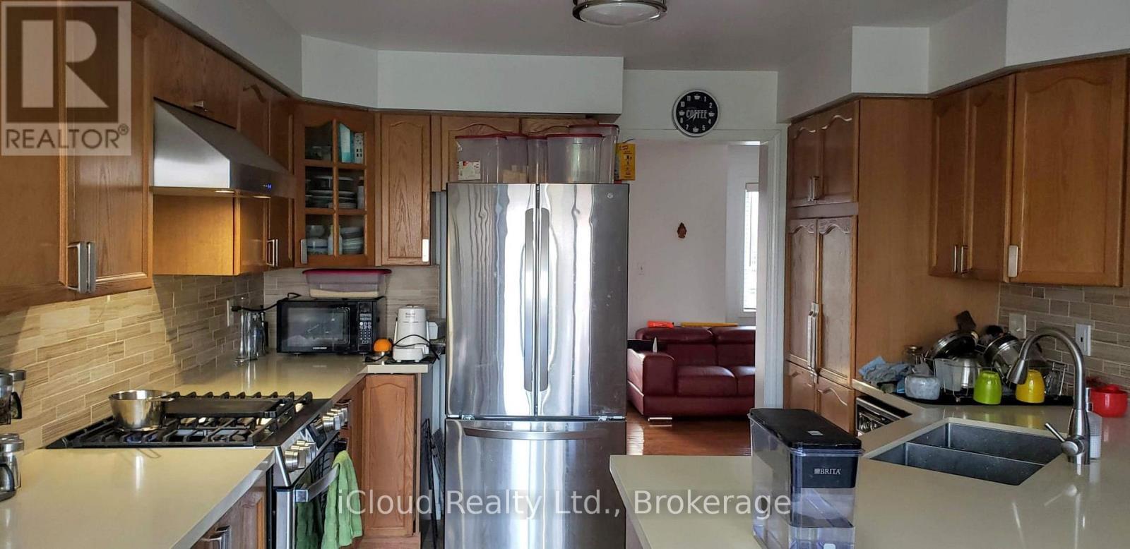 1675 Samuelson Circle, Mississauga, ON