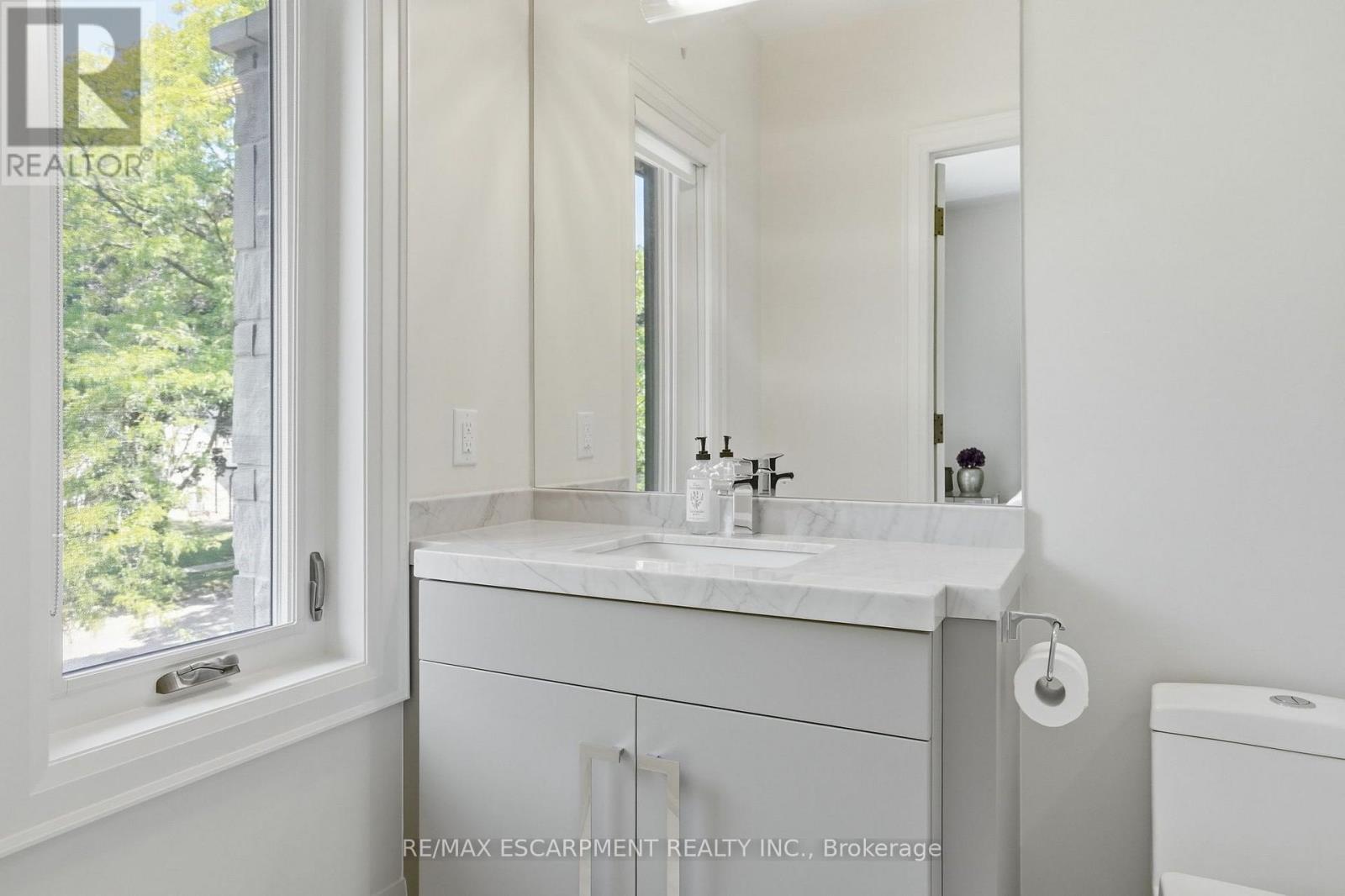 1254 Bramblewood Lane, Mississauga, ON