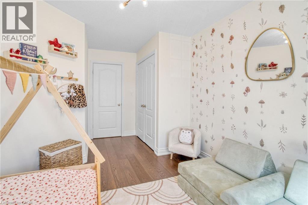 1417 Treeland Street, Burlington, ON