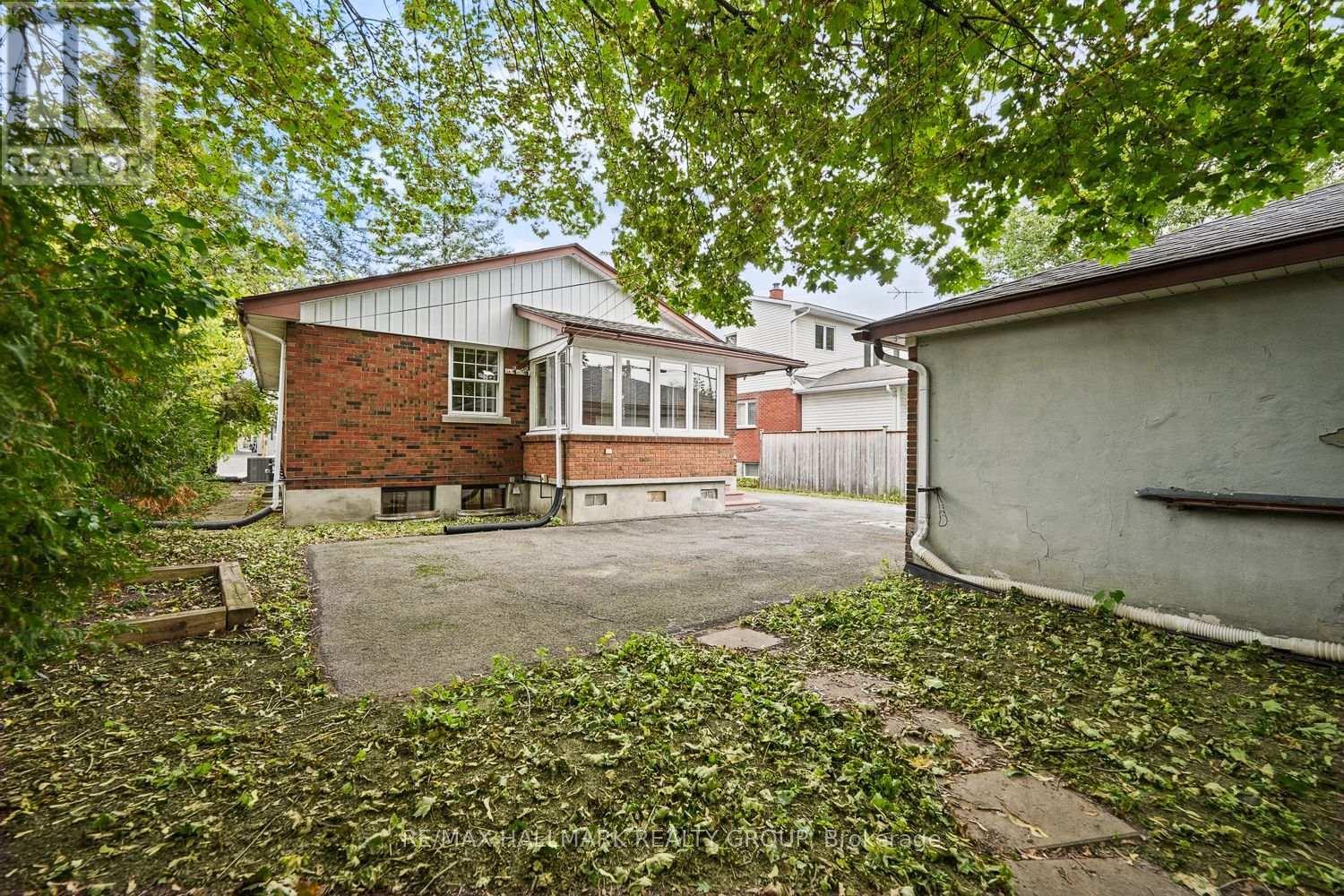 234 Columbus Avenue, Ottawa, ON