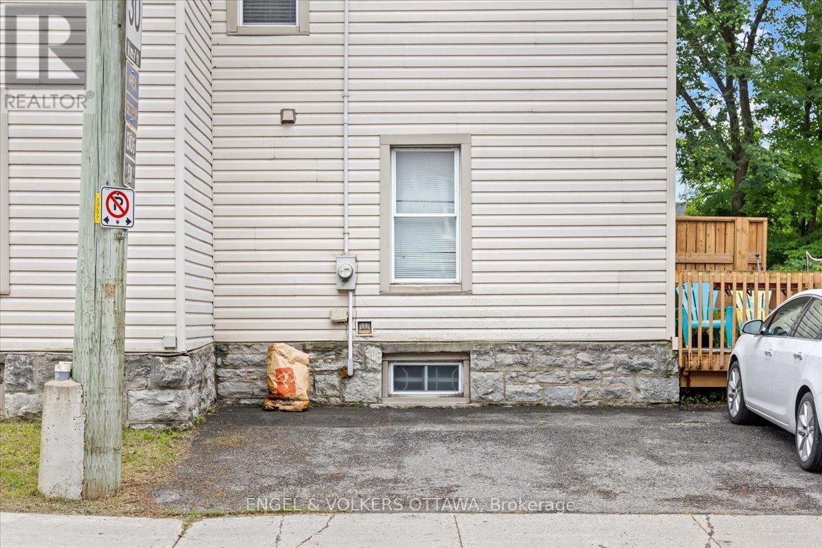 118 King Edward Avenue, Ottawa, ON
