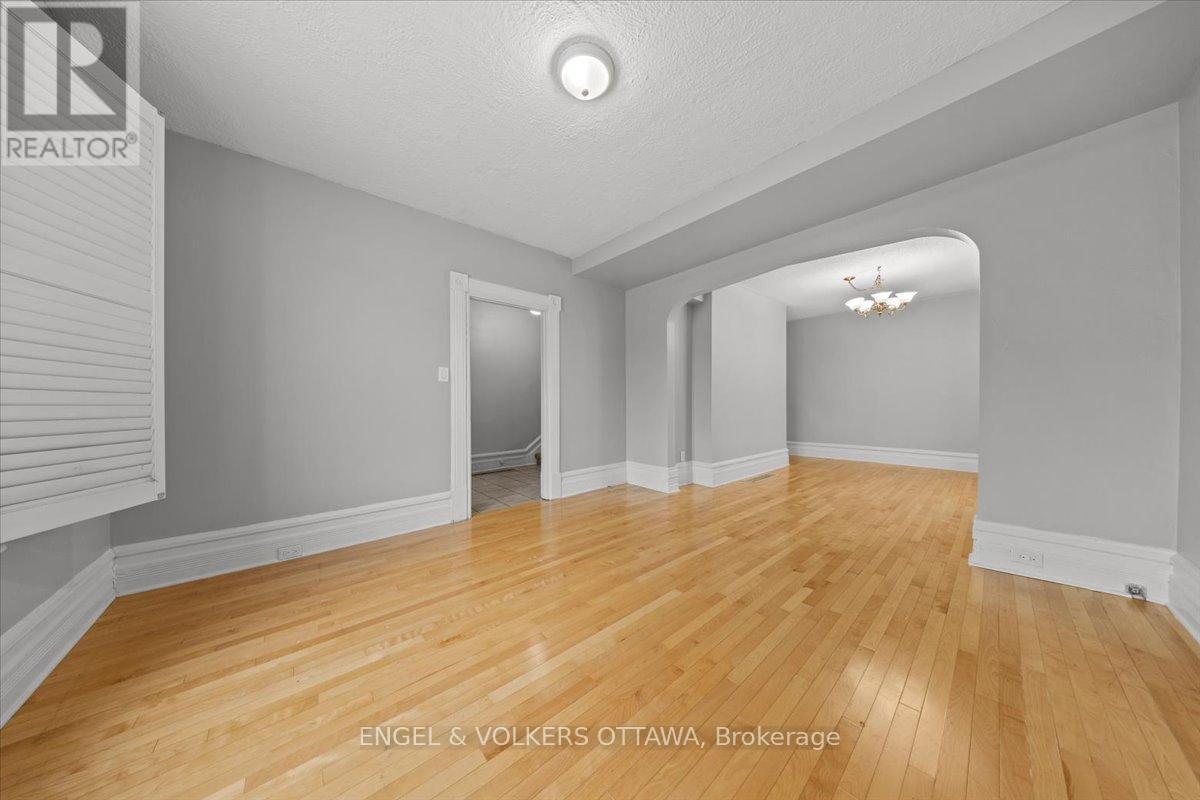 118 King Edward Avenue, Ottawa, ON