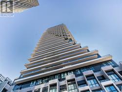2208 - 30 INN ON THE PARK DRIVE Toronto, ON M3C 0P7