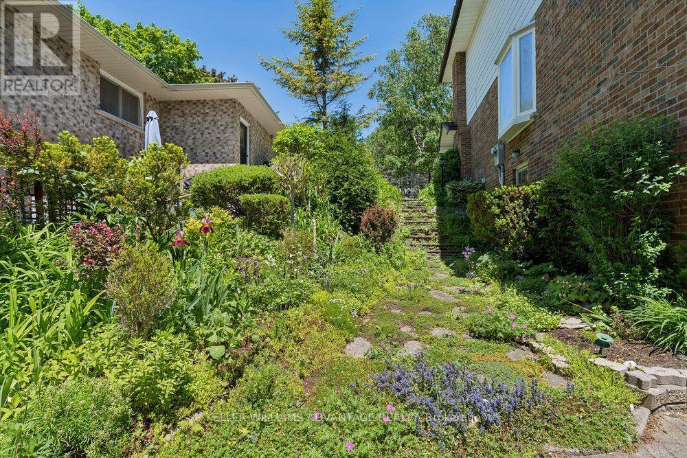 2192 Castlestone Court, Mississauga, ON