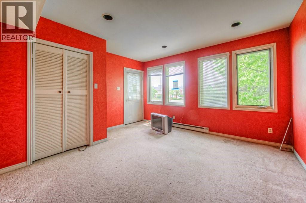 245 Ainslie Street S, Cambridge, ON