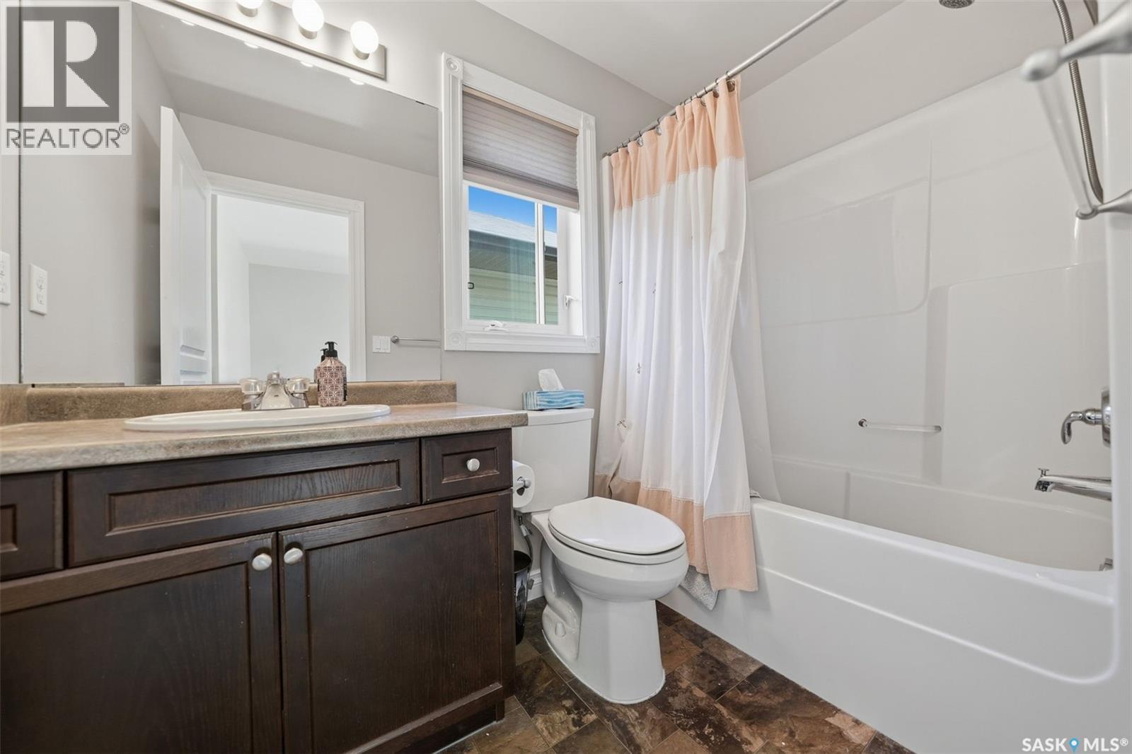 378 Coad Manor, Saskatoon, SK