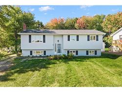 95 Sprucewood DR New Maryland, NB E3C 1C5