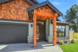 858 Wembley Rd Parksville, BC V9P 2E6