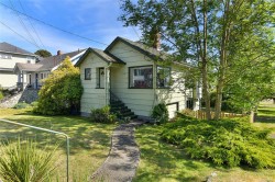 1113 Esquimalt Rd Esquimalt, BC V9A 3N5