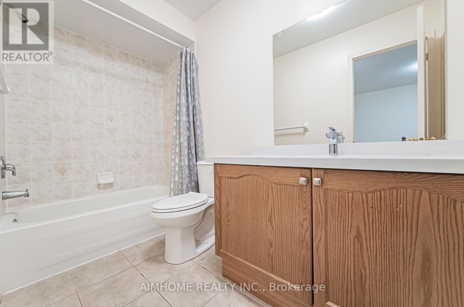 688 Courtney Valley Road, Mississauga, ON