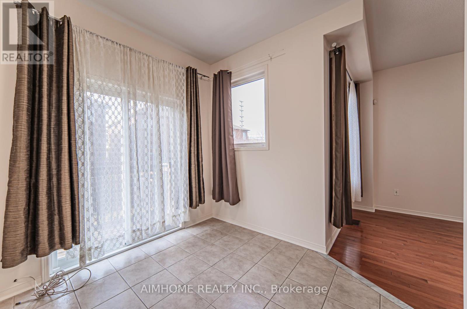 688 Courtney Valley Road, Mississauga, ON