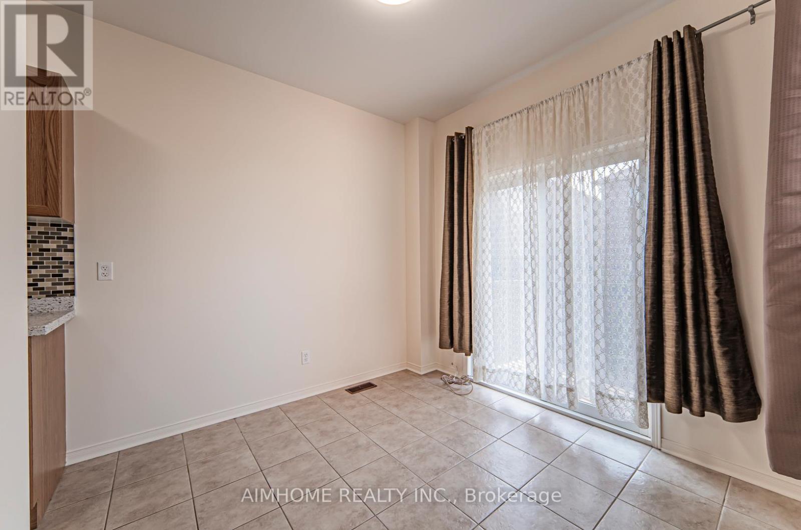 688 Courtney Valley Road, Mississauga, ON