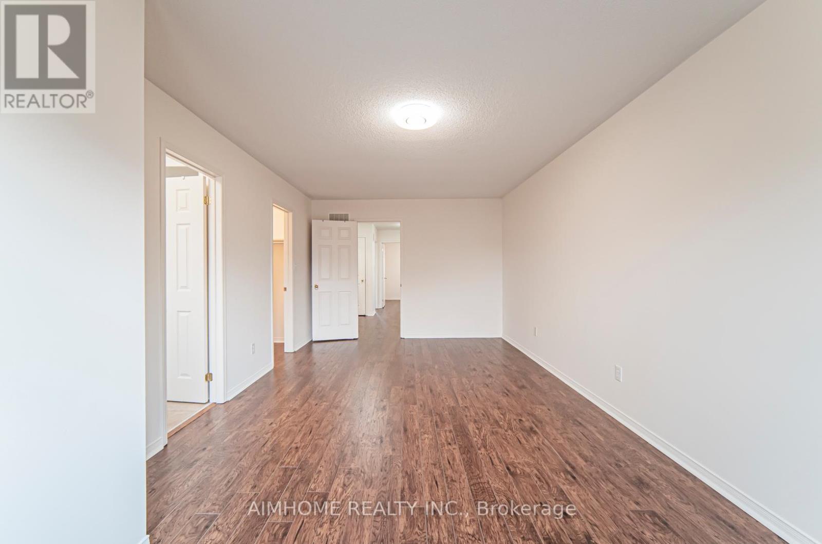688 Courtney Valley Road, Mississauga, ON