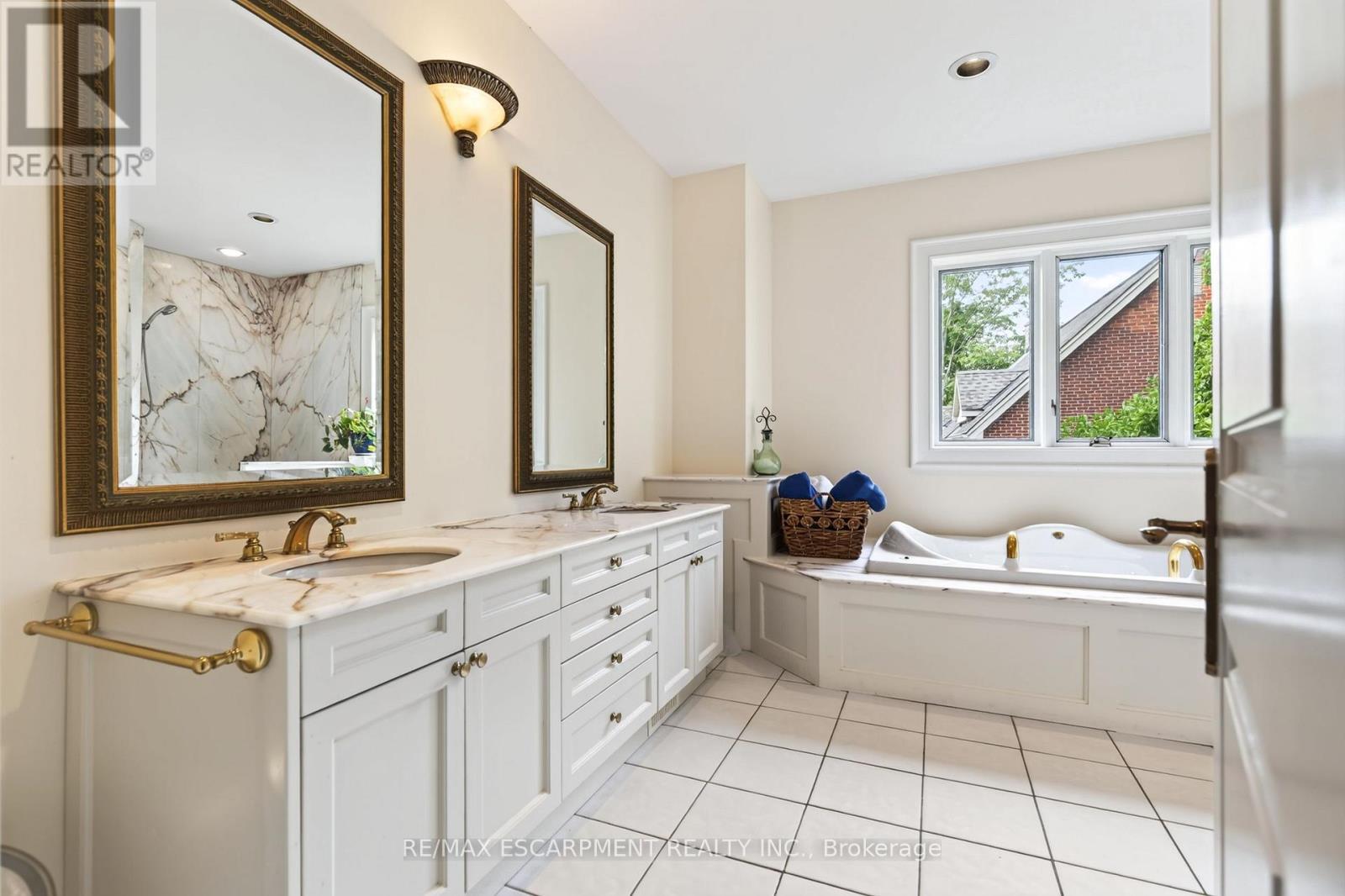 1019 Scenic Drive, Hamilton, ON