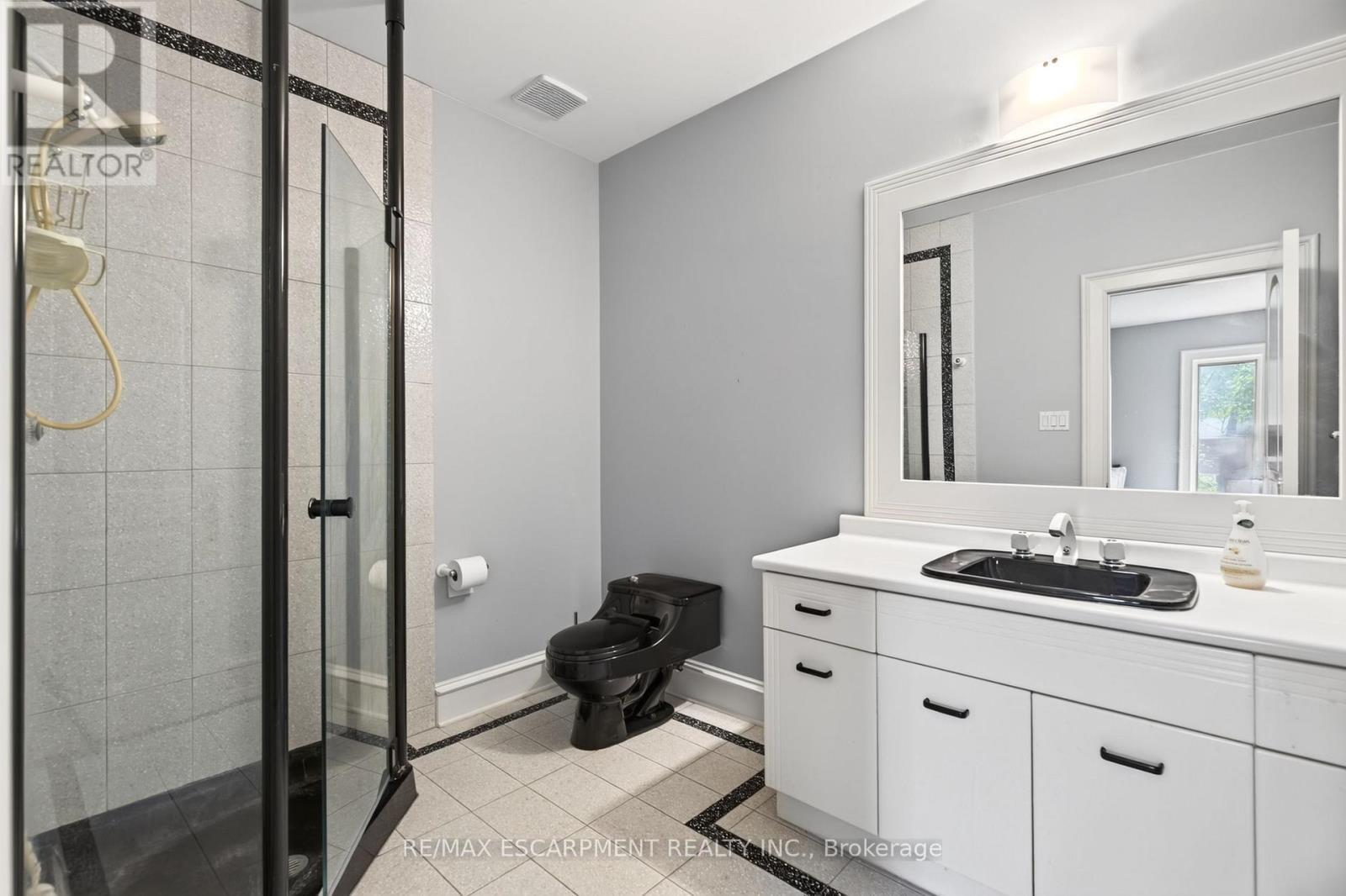 1019 Scenic Drive, Hamilton, ON
