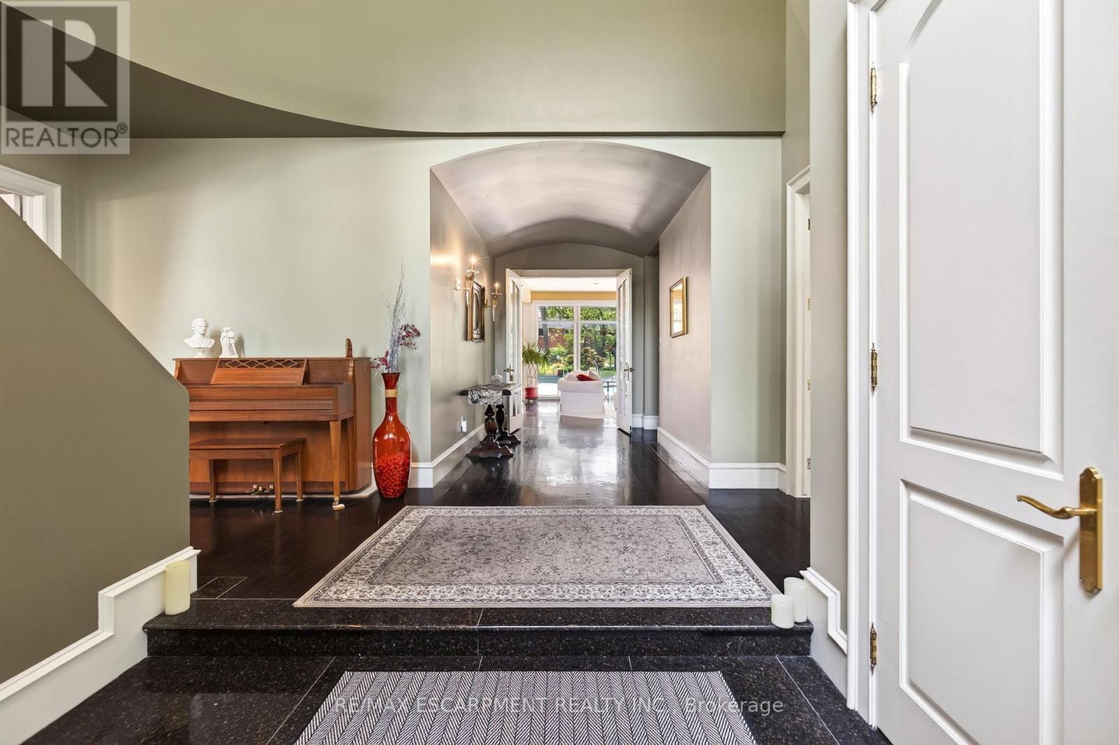 1019 Scenic Drive, Hamilton, ON