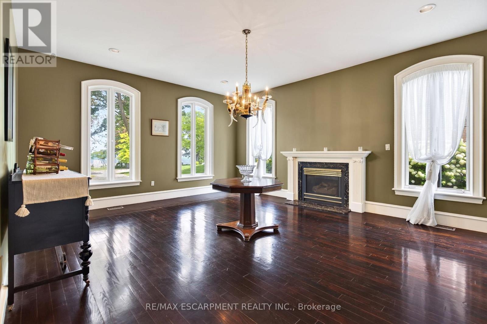 1019 Scenic Drive, Hamilton, ON