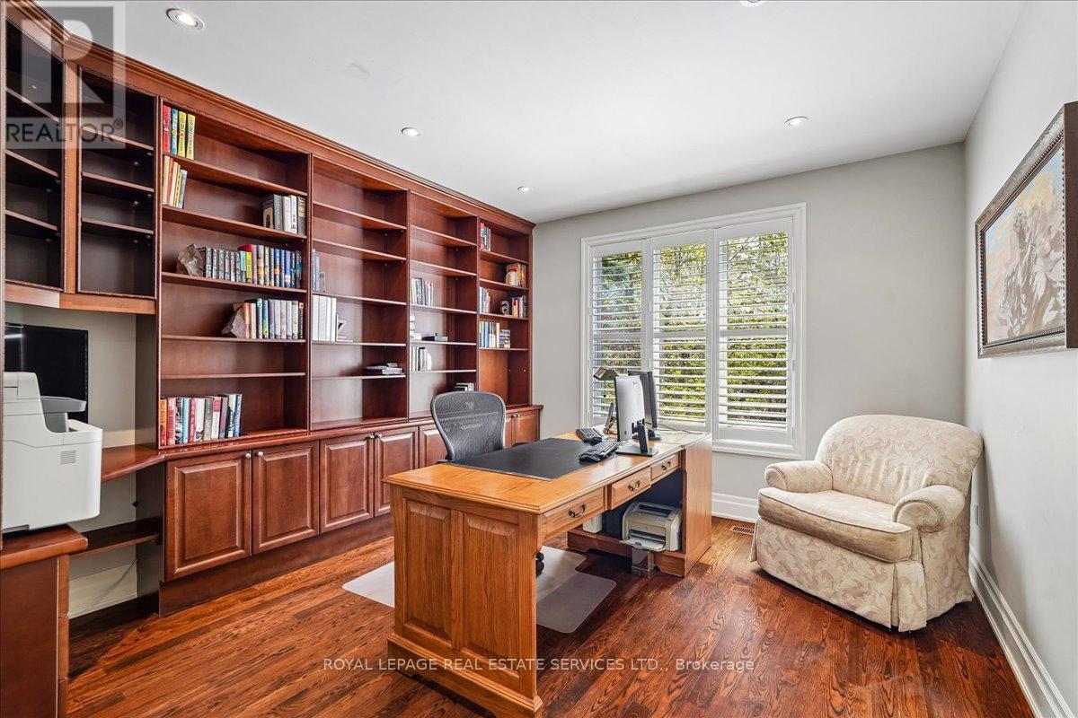 1726 The Pines, Mississauga, ON
