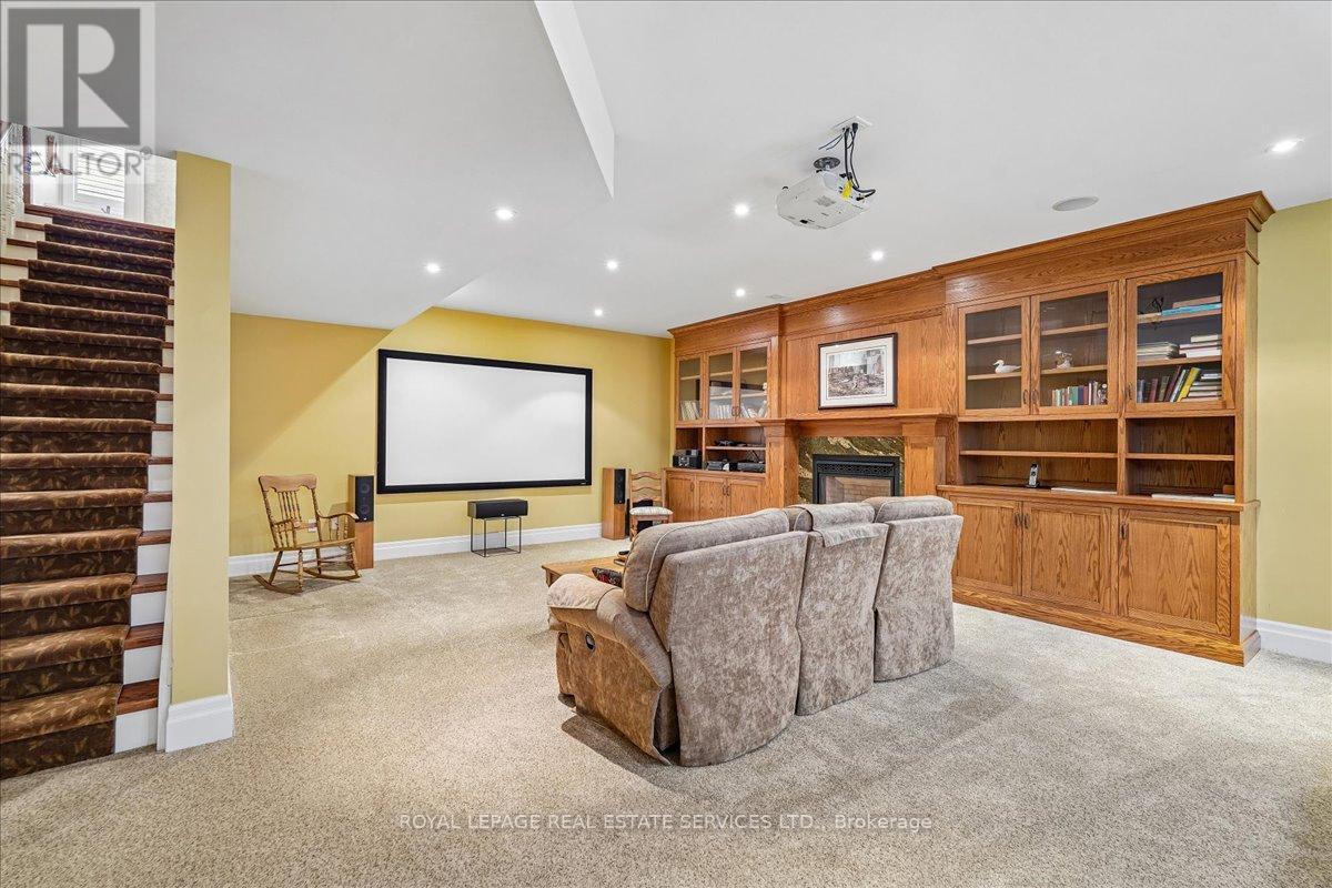 1726 The Pines, Mississauga, ON