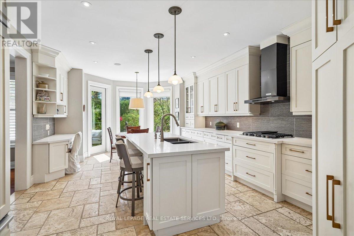 1726 The Pines, Mississauga, ON