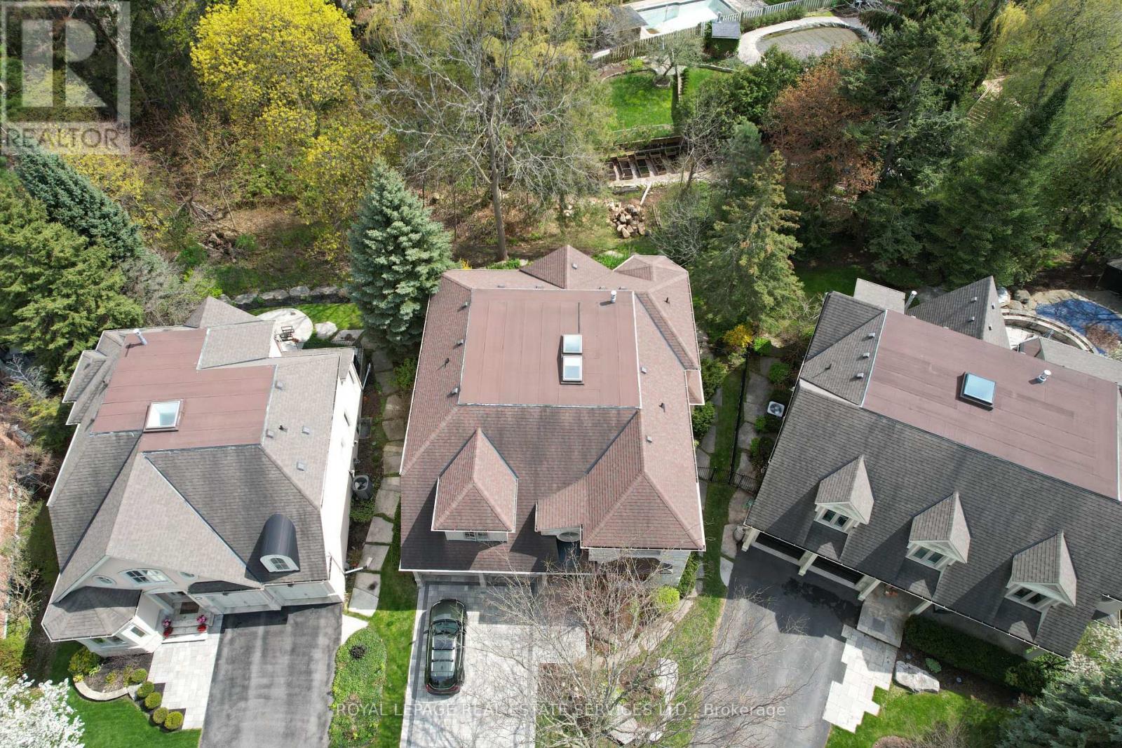 Backs on to protected Natural Heritage System - 1726 The Pines, Mississauga, ON