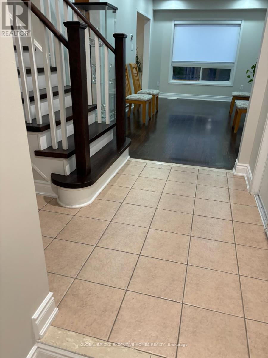 6064 Coxswain Crescent, Mississauga, ON