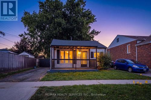 12 AJAX AVENUE  Welland, ON L3B 4W8