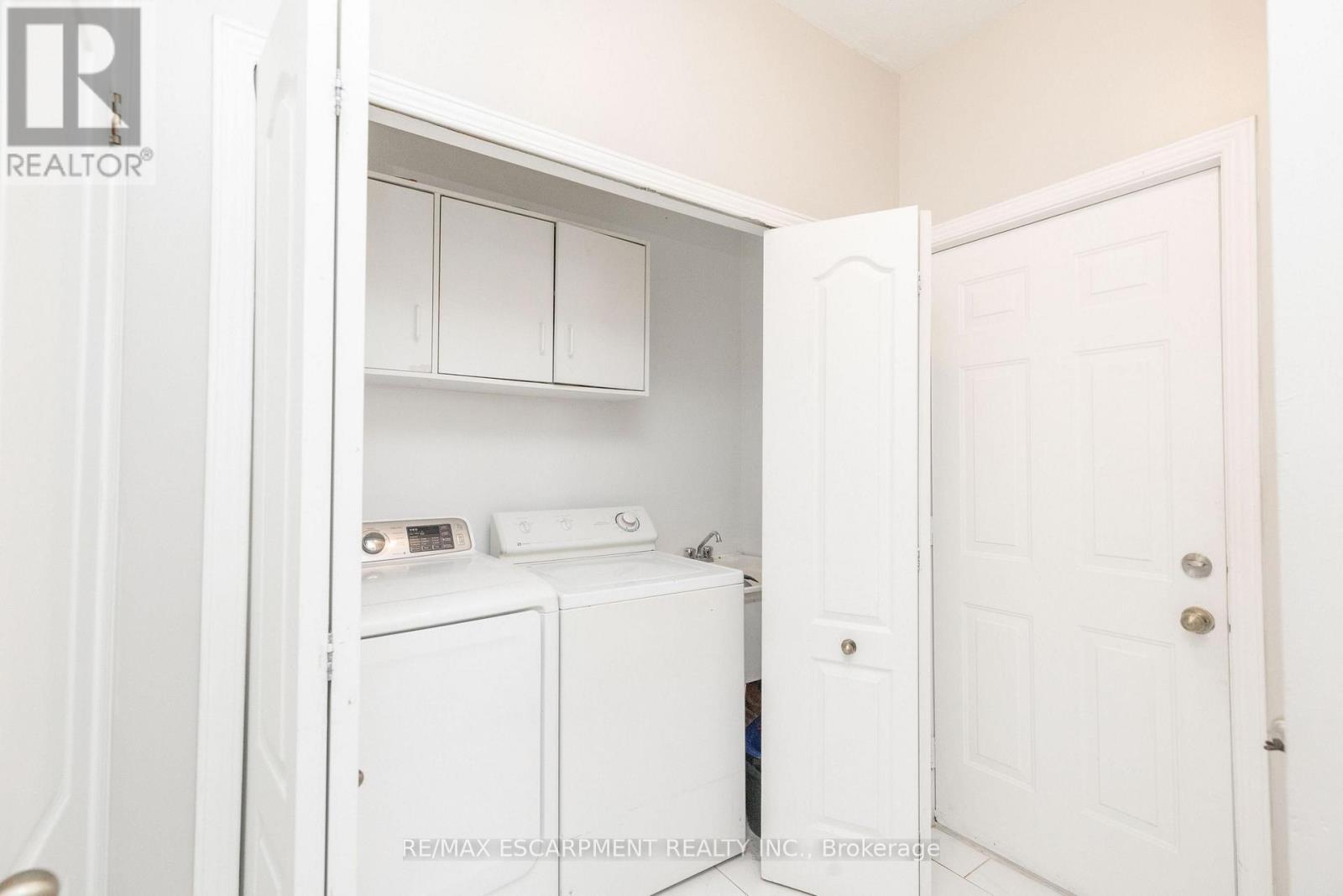 73 Appleblossom Drive, Hamilton, ON