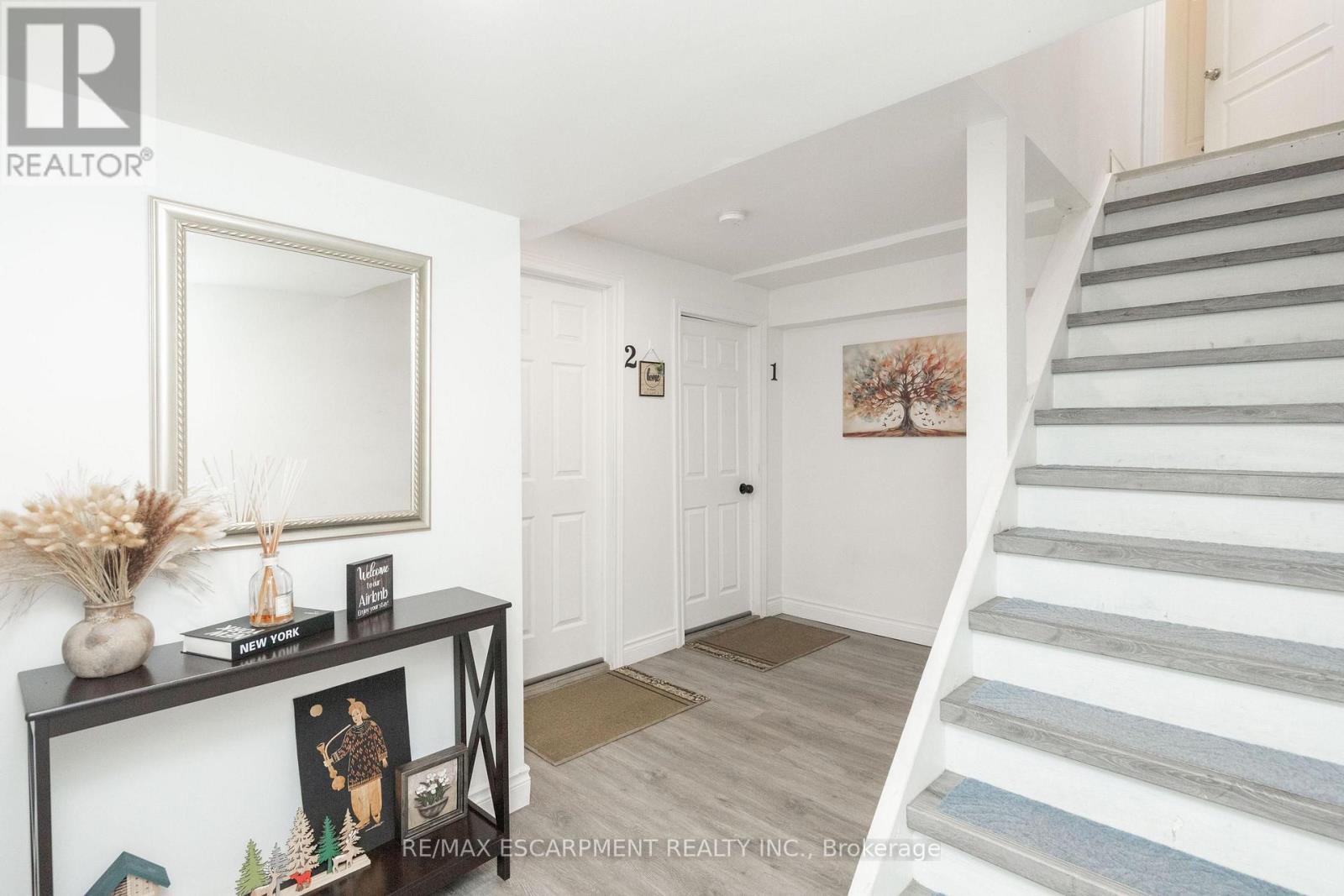 73 Appleblossom Drive, Hamilton, ON