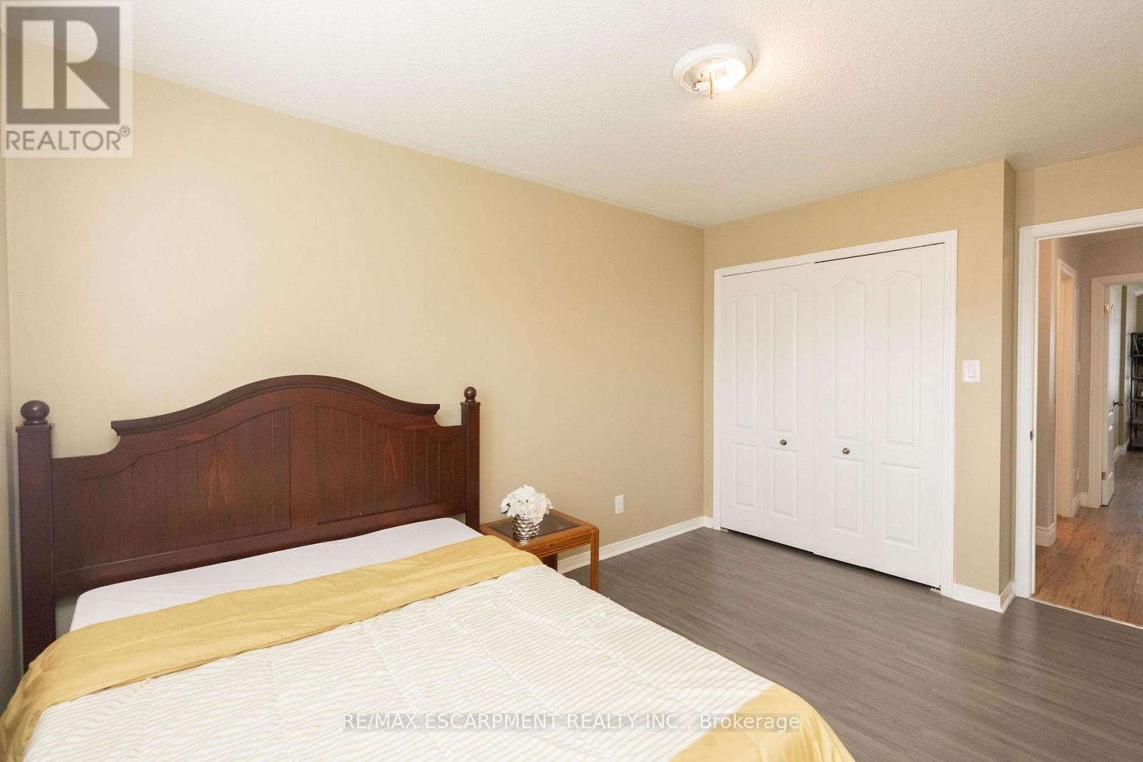 73 Appleblossom Drive, Hamilton, ON