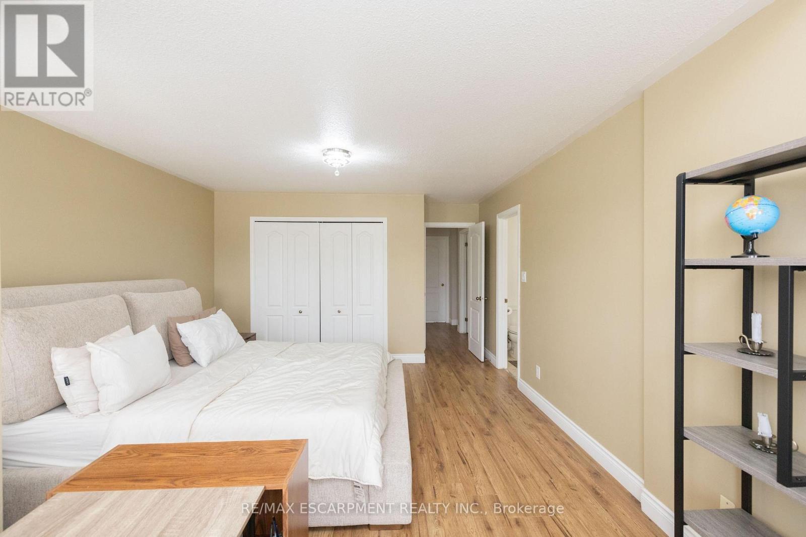 73 Appleblossom Drive, Hamilton, ON