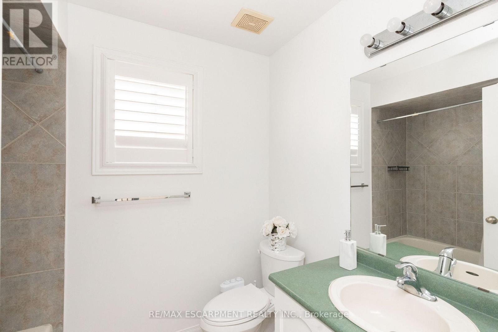 73 Appleblossom Drive, Hamilton, ON