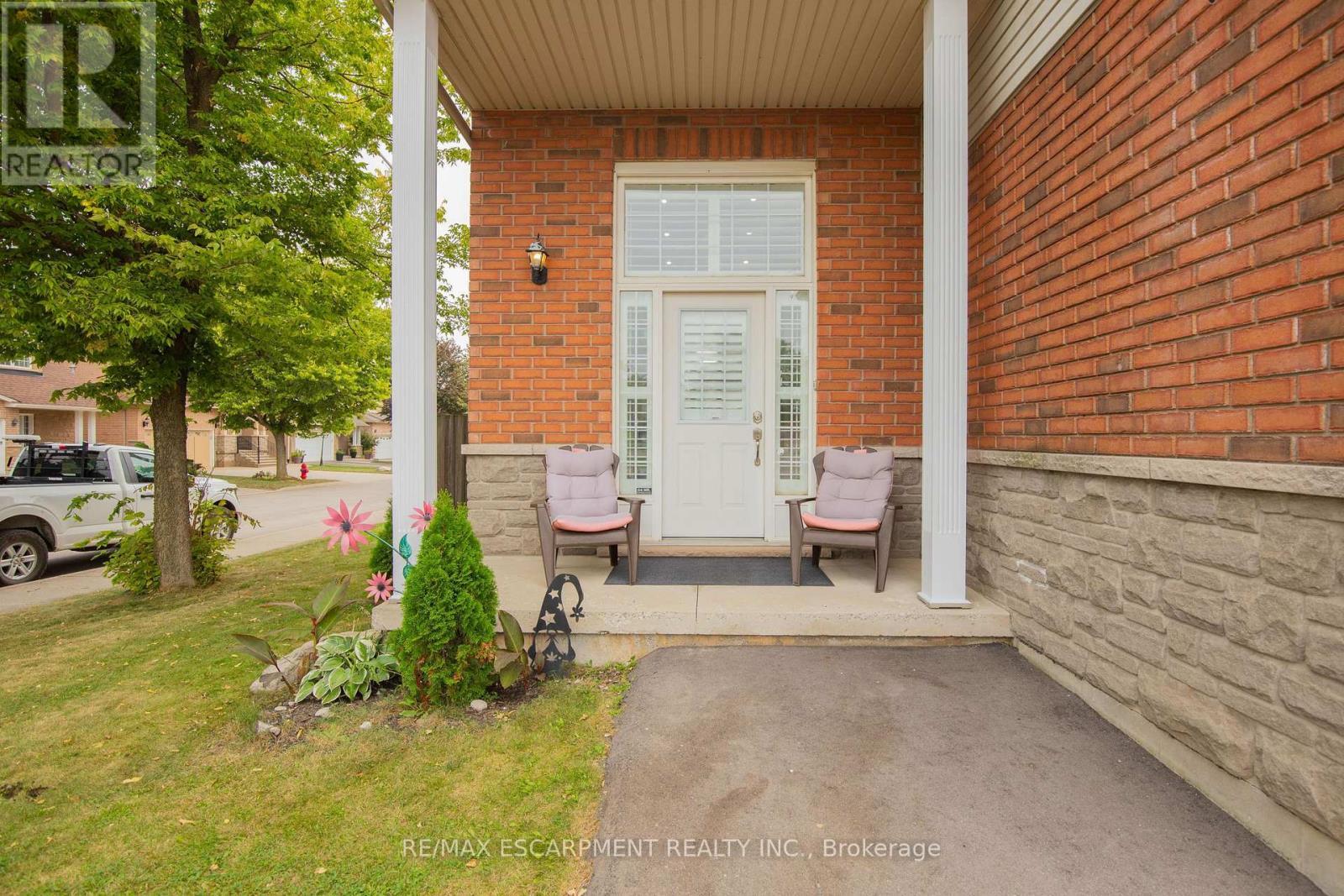 73 Appleblossom Drive, Hamilton, ON