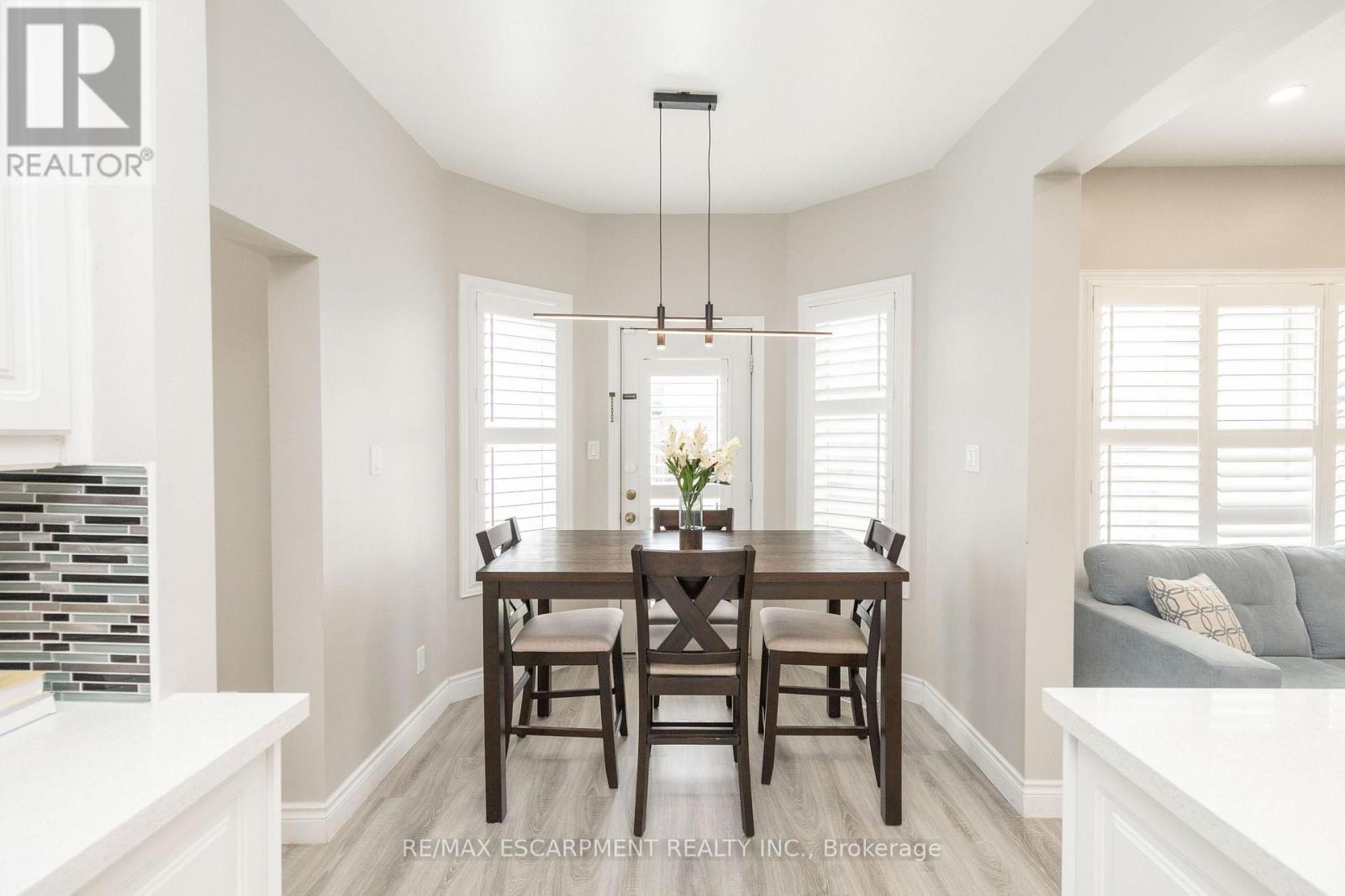 73 Appleblossom Drive, Hamilton, ON
