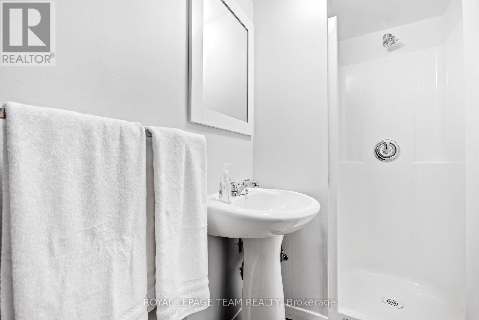 455 Kintyre Private, Ottawa, ON