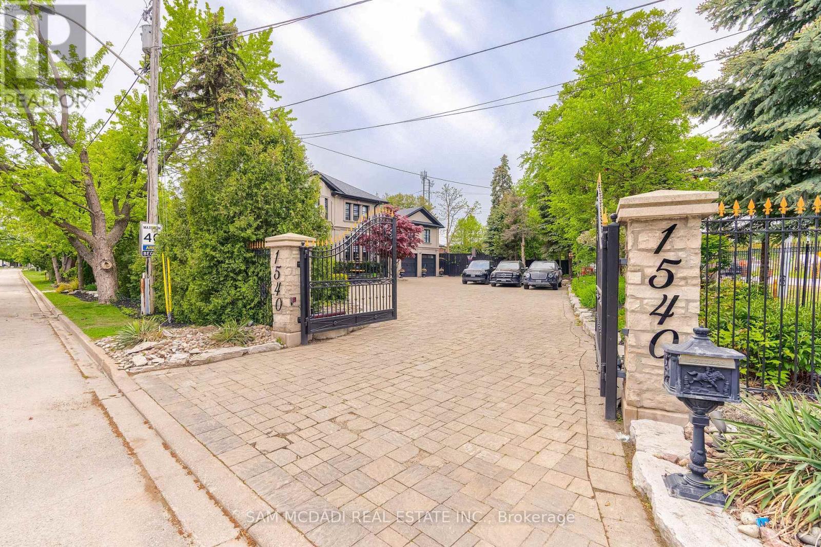 1540 Mississauga Road, Mississauga, ON