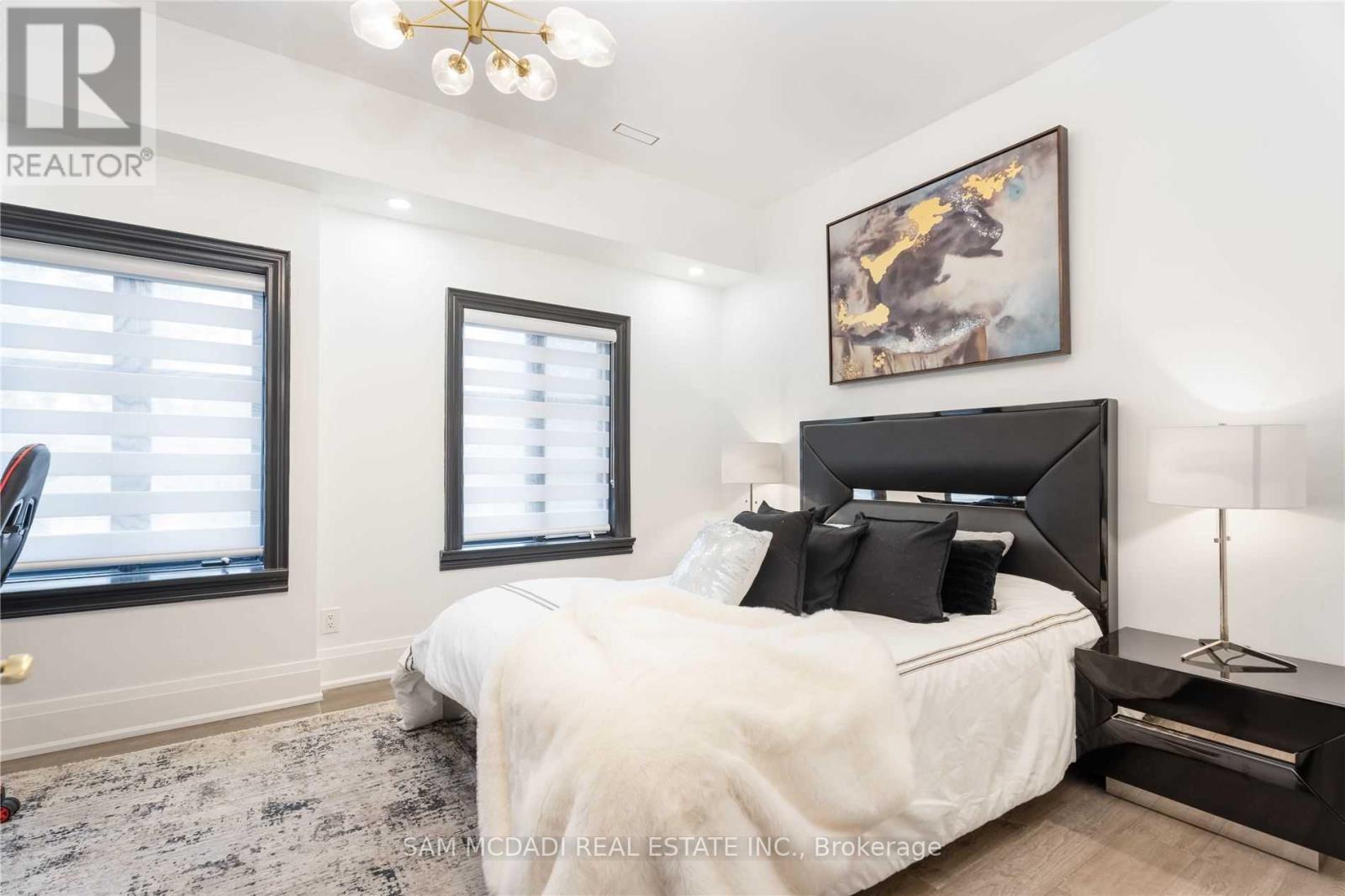 1540 Mississauga Road, Mississauga, ON