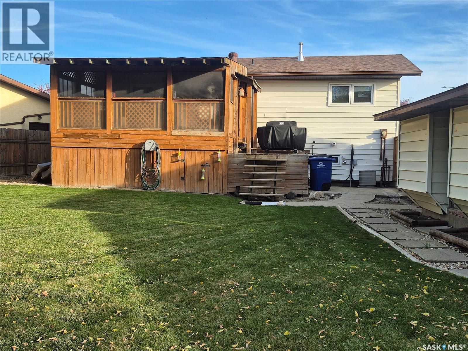 221 Bean Crescent, Weyburn, SK