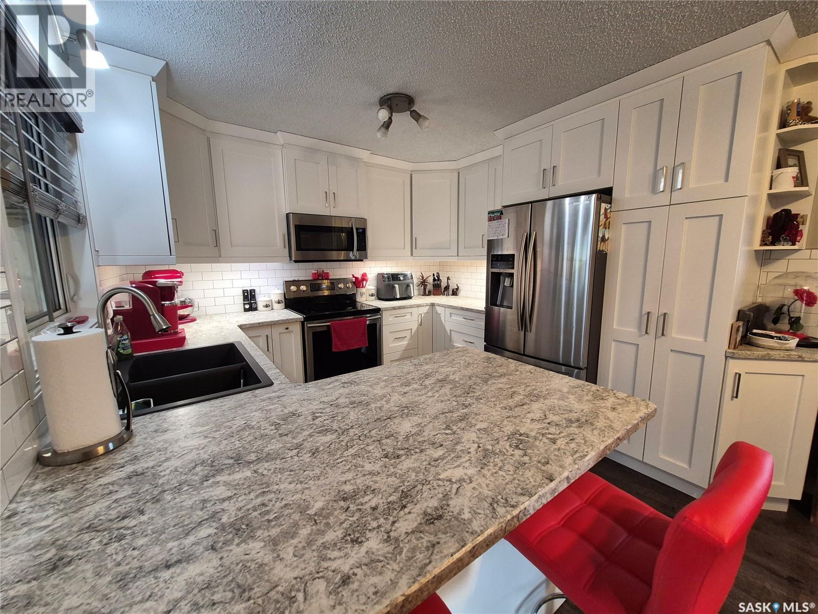 221 Bean Crescent, Weyburn, SK