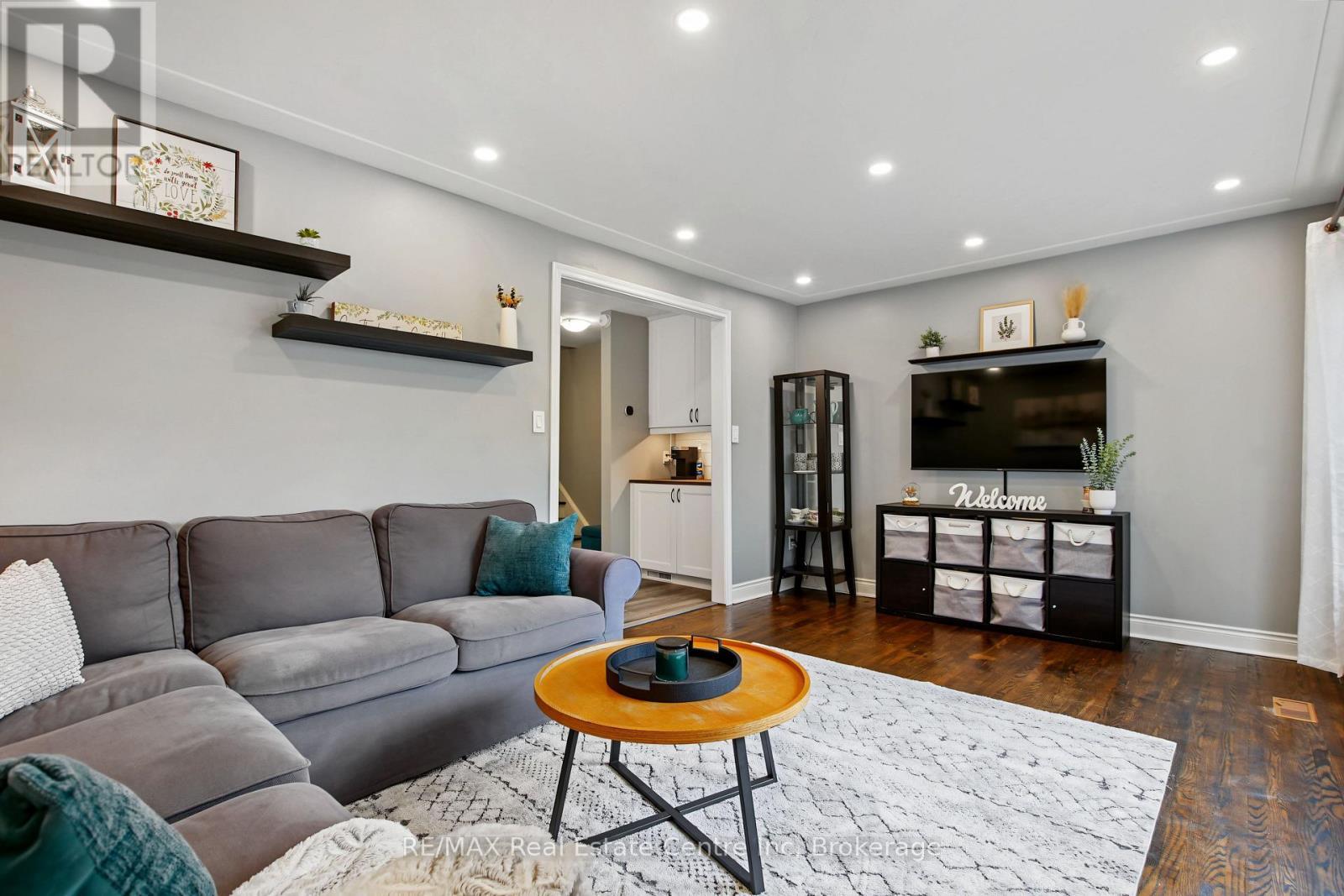 9 Greenbrook Drive, Kitchener, ON