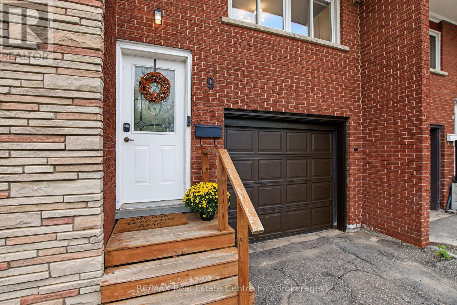 9 Greenbrook Drive, Kitchener, ON