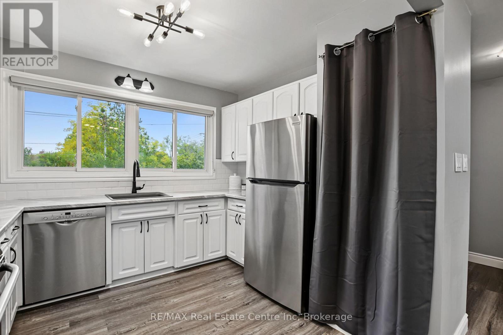 9 Greenbrook Drive, Kitchener, ON