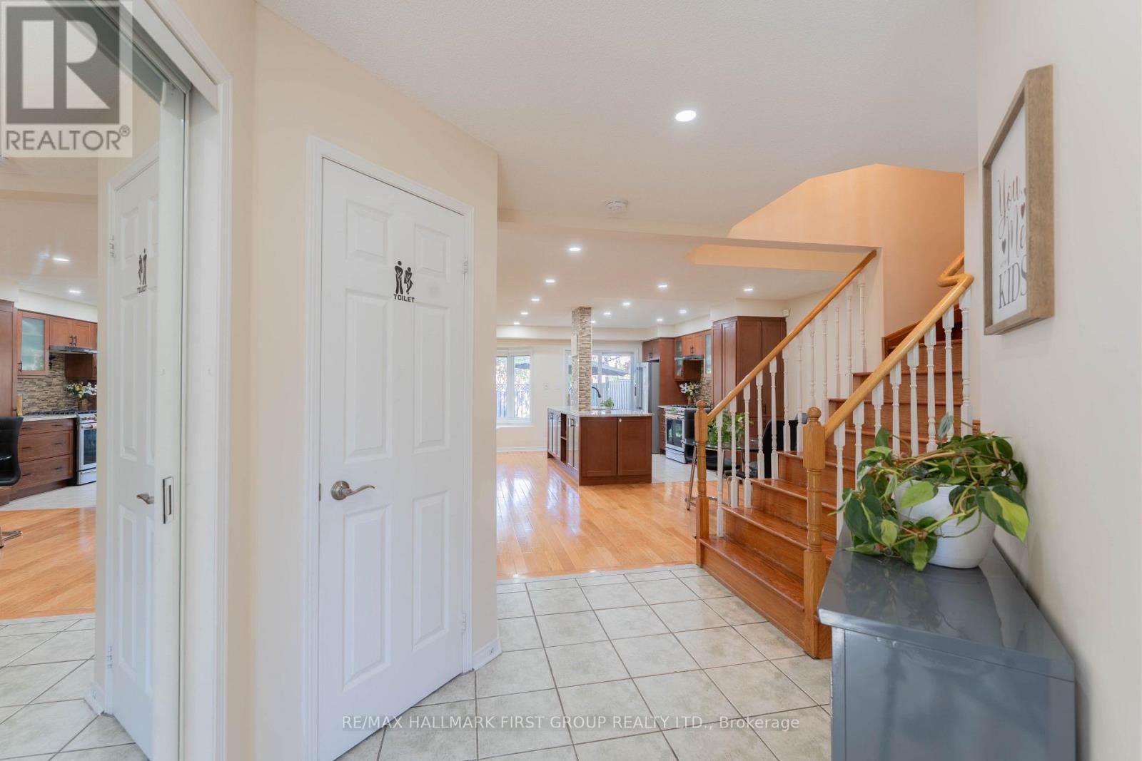 7686 Black Walnut Trail, Mississauga, ON